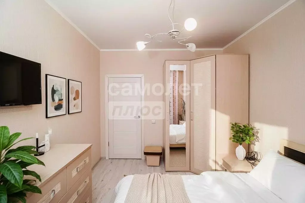 2-к кв. Омская область, Омск ул. Крупской, 14к2 (52.0 м) - Фото 1