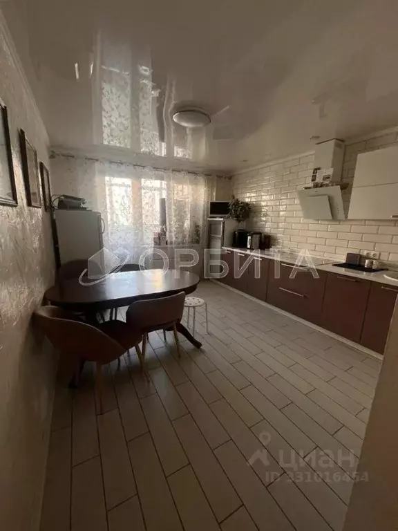 3-к кв. Тюменская область, Тюмень Кремлевская ул., 110к1 (90.0 м) - Фото 2