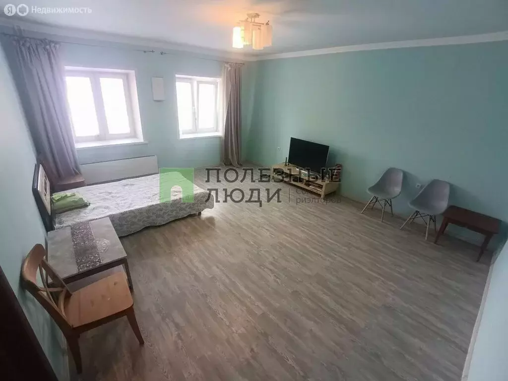 2-комнатная квартира: Красноярск, Чистопрудная улица, 13 (77.9 м) - Фото 0