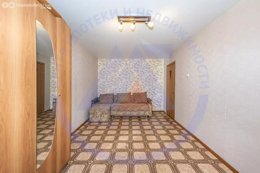 3-комнатная квартира: Курган, Уральская улица, 24 (62.7 м) - Фото 1