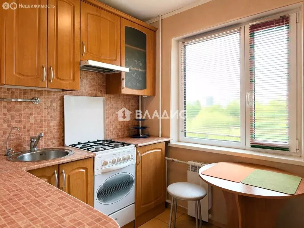 3-комнатная квартира: Петрозаводск, улица Репникова, 27 (50 м) - Фото 2