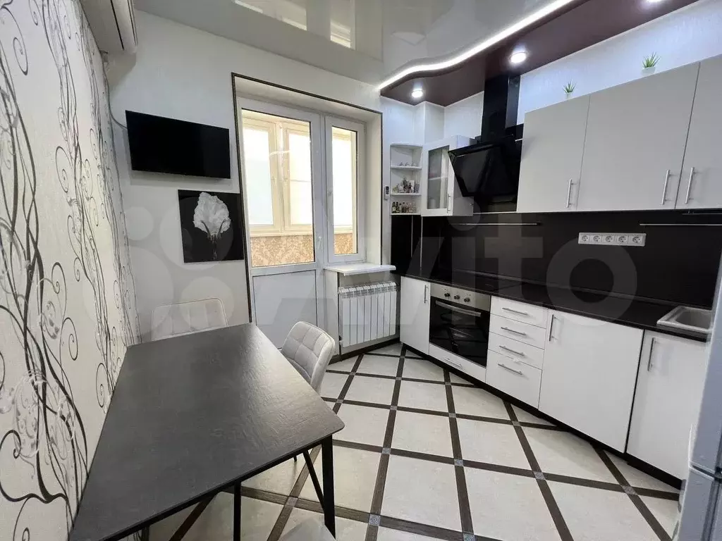 1-к. квартира, 41 м, 7/25 эт. - Фото 0