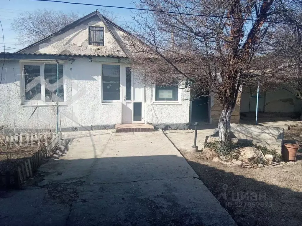 Дом в Крым, Сакский район, с. Штормовое ул. Лиманная (57 м) - Фото 1