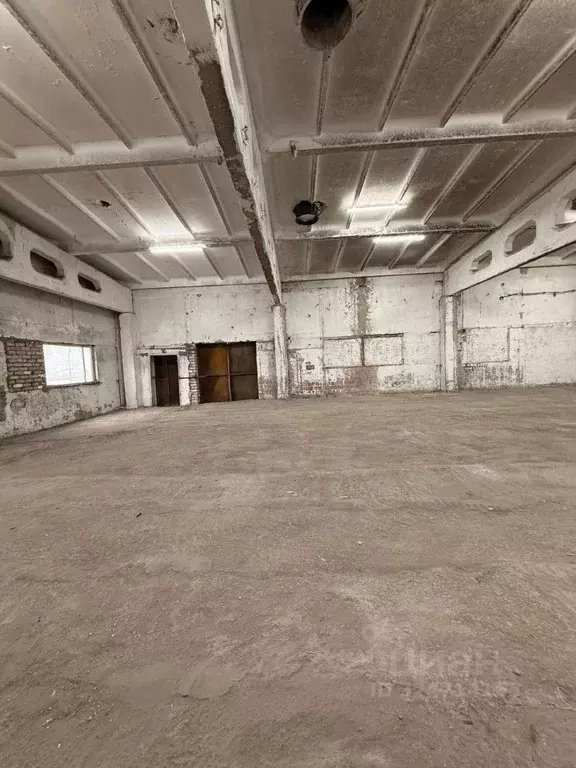 Производственное помещение в Саратовская область, пос. Зоринский 5 ... - Фото 2