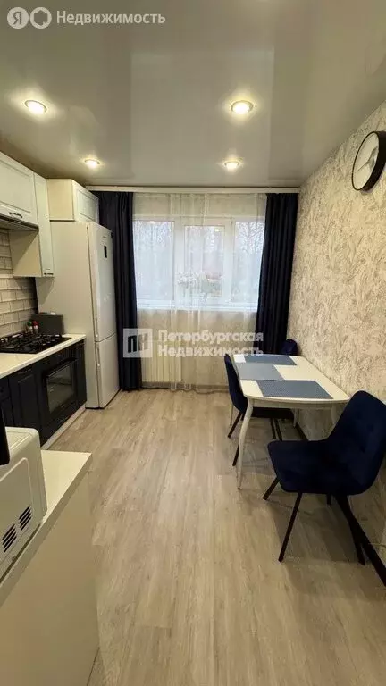 3-комнатная квартира: Сертолово, микрорайон Чёрная Речка, 19 (64.4 м) - Фото 2