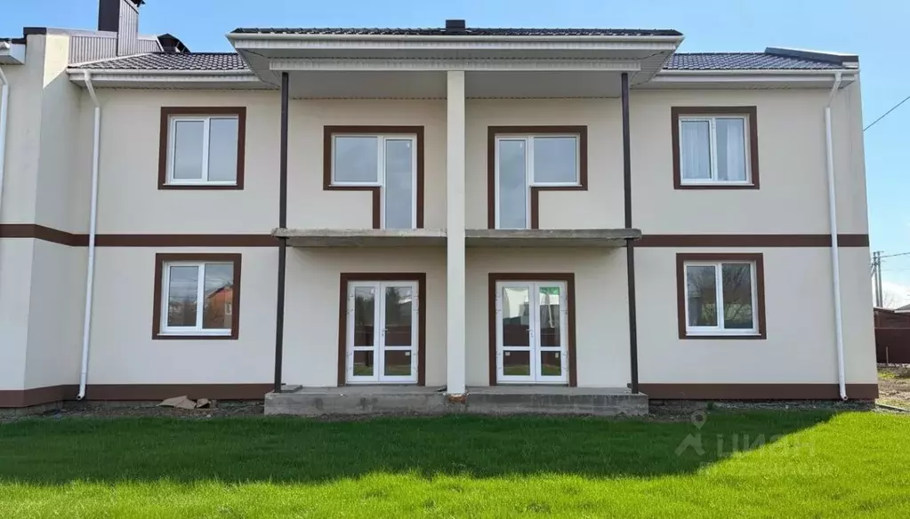 Таунхаус в Самарская область, Ставропольский район, с. Ягодное, ... - Фото 1