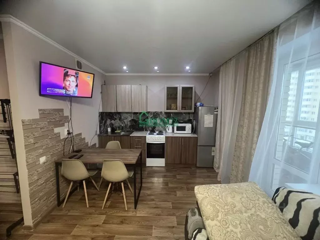 Студия Тюменская область, Тобольск 15-й мкр, 34 (28.0 м) - Фото 1