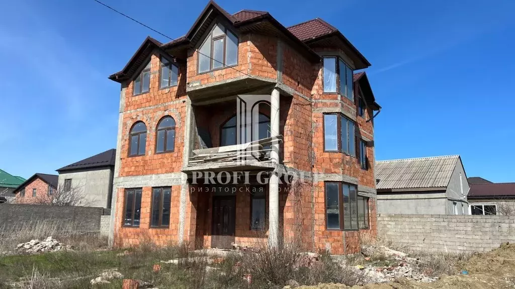 Дом в Дагестан, Махачкала Пальмира кв-л, ул. 9-я Пальмирная, 11 (360 ... - Фото 0
