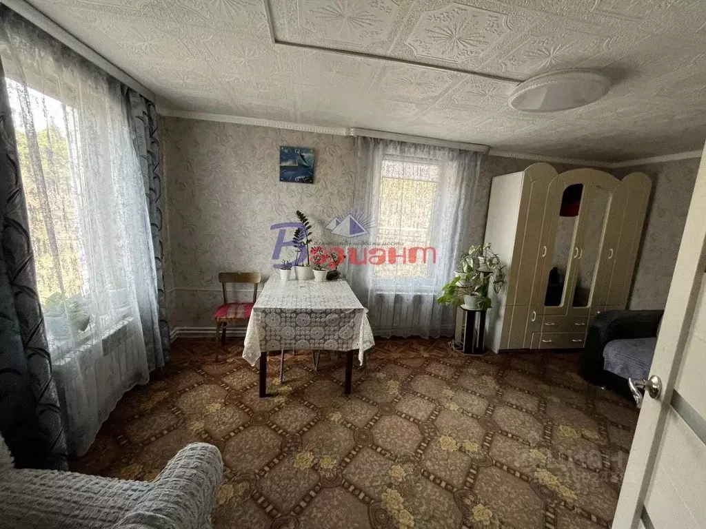Дом в Челябинская область, Чебаркуль пос. 2024-й километр ... - Фото 0