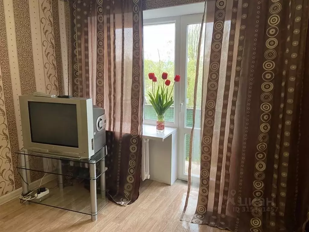 2-к кв. Ростовская область, Новочеркасск ул. Макаренко, 10 (45.0 м) - Фото 0