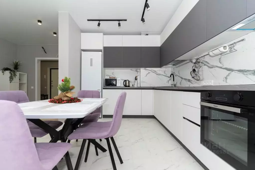 2-к кв. Башкортостан, Уфа ул. Пархоменко, 123 (75.0 м) - Фото 1