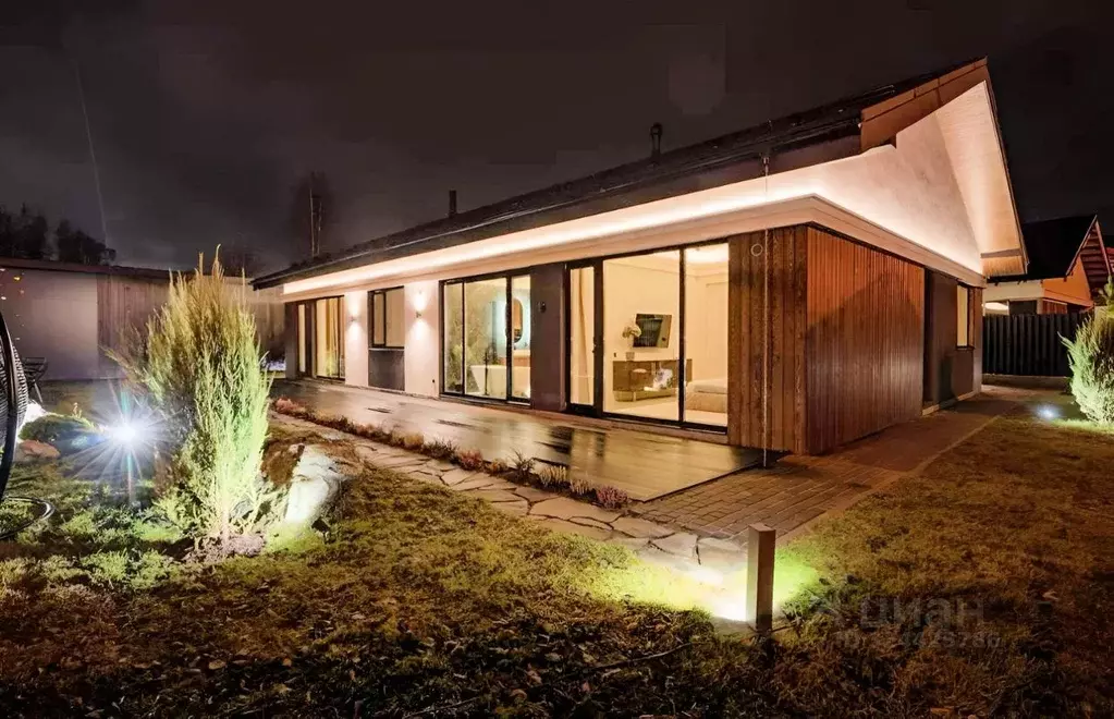 Дом в Ленинградская область, Всеволожский район, Бугровское городское ... - Фото 2