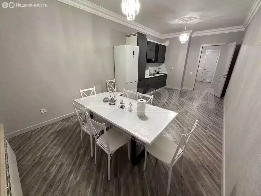 2-комнатная квартира: Махачкала, улица Нахимова, 11 (96 м) - Фото 1