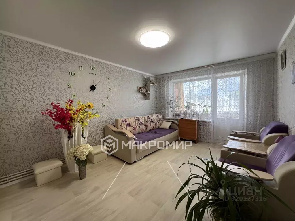 2-к кв. Брянская область, Выгоничи рп ул. Молодежная, 1 (50.0 м) - Фото 1