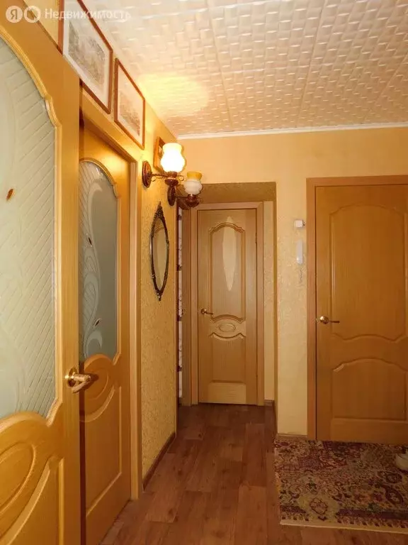 3-комнатная квартира: Новомосковск, улица Чапаева, 10 (55.8 м) - Фото 1