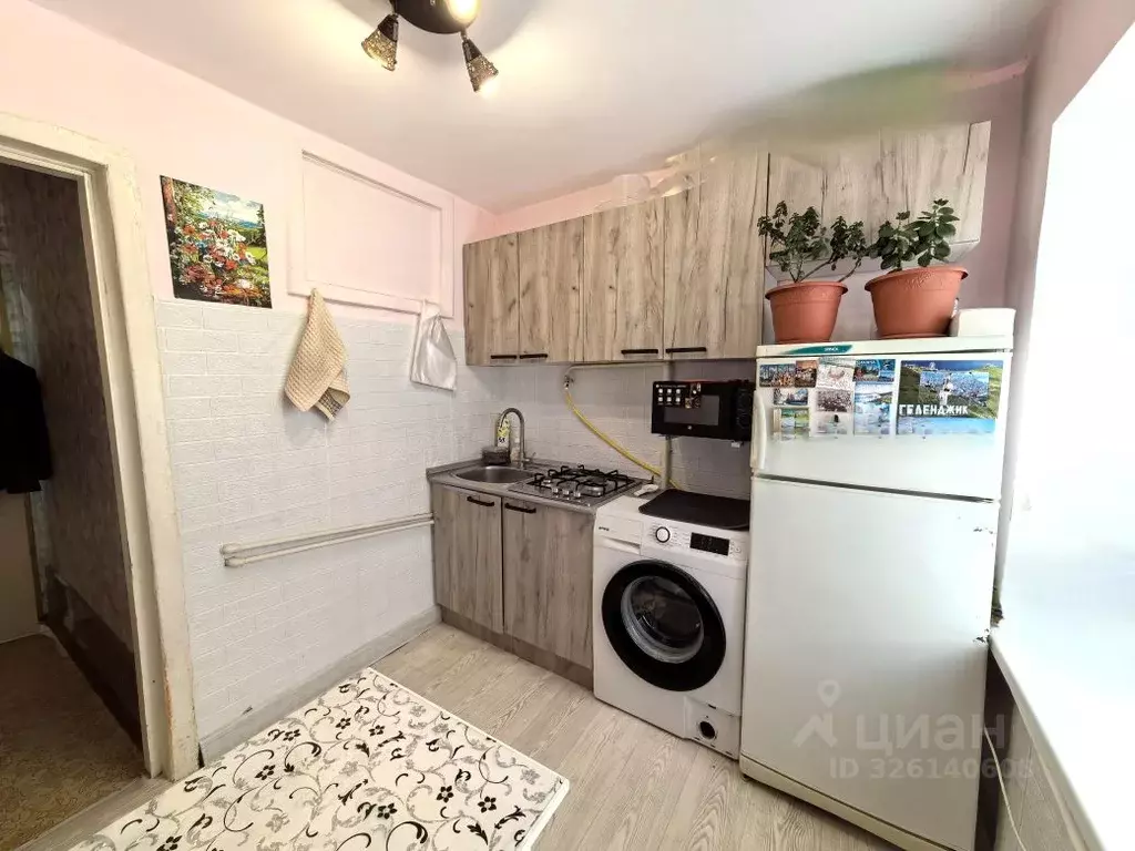 1-к кв. Волгоградская область, Волгоград Лазоревая ул., 221 (30.5 м) - Фото 2