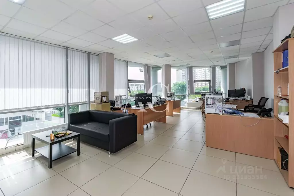 Офис в Свердловская область, Екатеринбург ул. Репина, 42А (50 м) - Фото 1