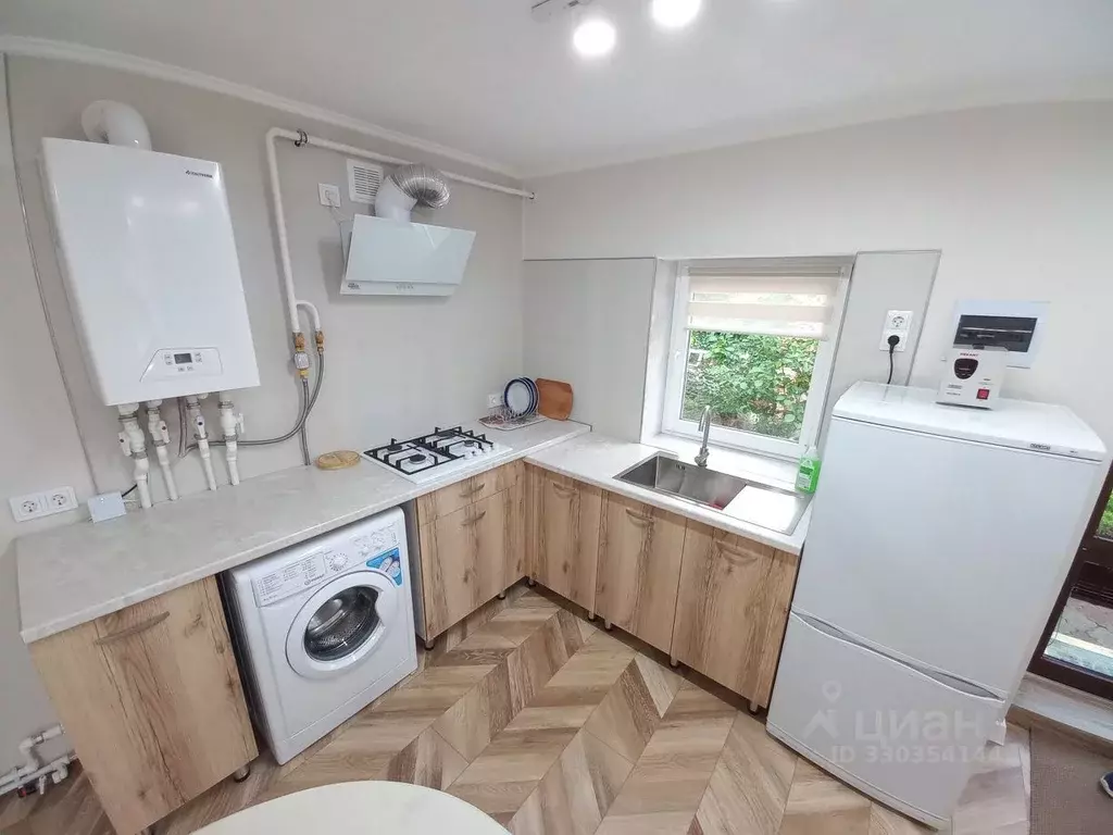 Дом в Крым, Евпатория пер. Просмушкиных, 15 (35 м) - Фото 1