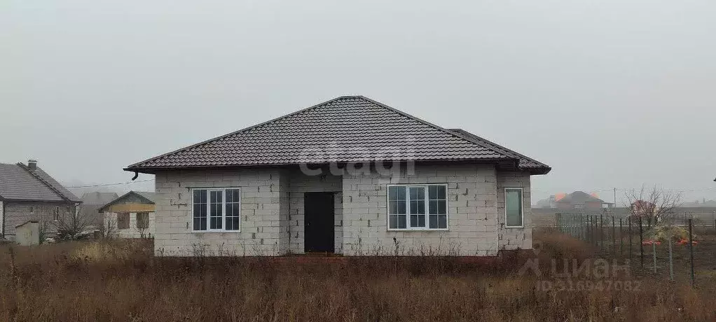 Дом в Белгородская область, Белгородский район, с. Стрелецкое ул. ... - Фото 0