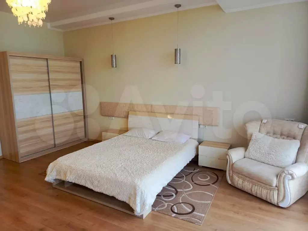 Комната 30 м в 1-к., 1/2 эт. - Фото 0