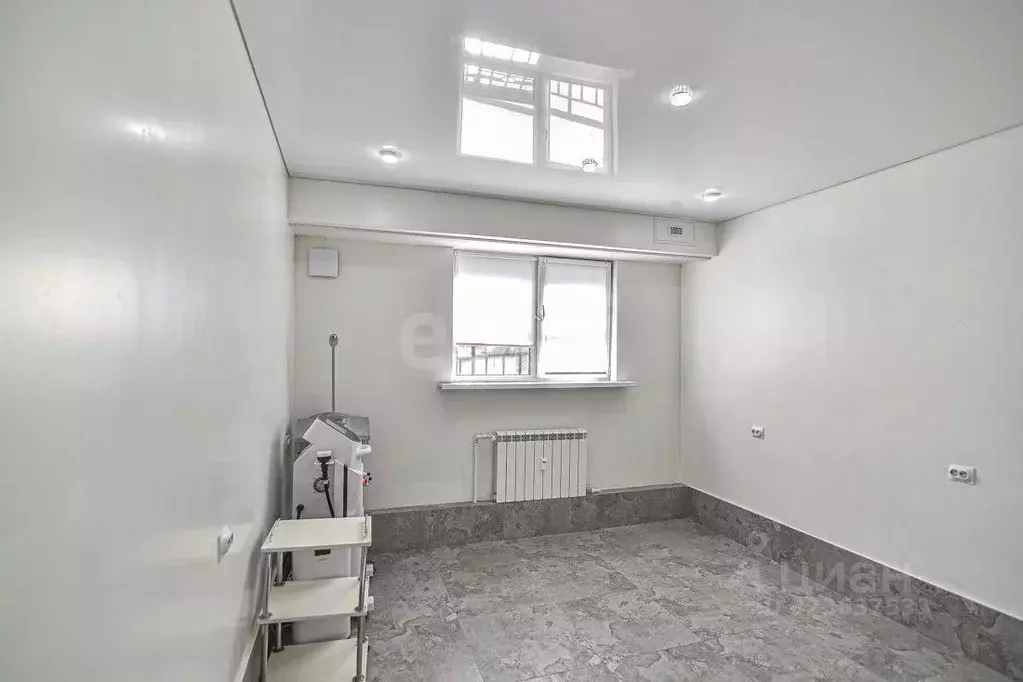 Офис в Сахалинская область, Южно-Сахалинск Больничная ул., 51 (17 м) - Фото 1