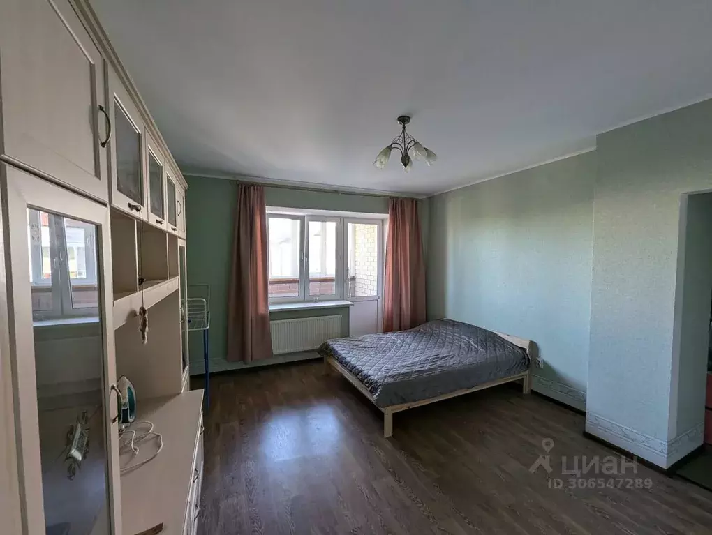 1-к кв. Тюменская область, Тюмень Солнечный проезд, 25 (45.0 м) - Фото 1