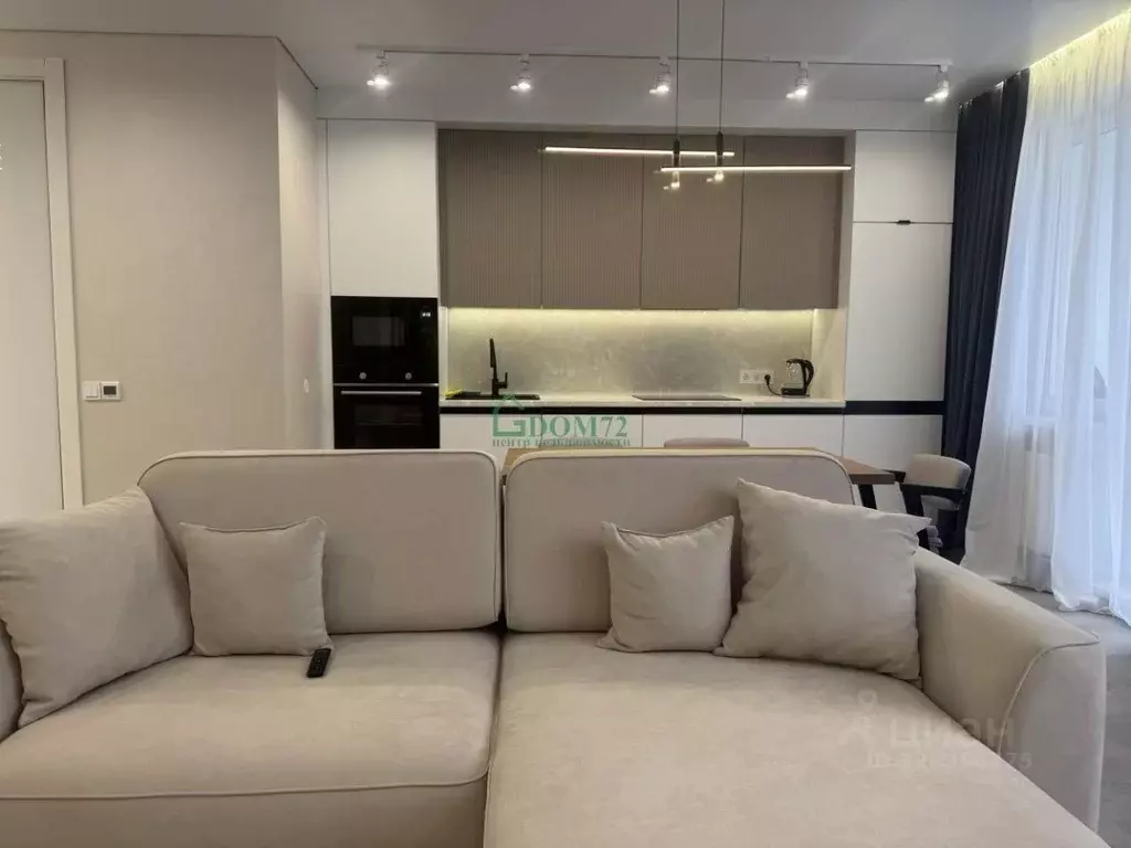 2-к кв. Тюменская область, Тобольск 15-й мкр, 17А (63.0 м) - Фото 2