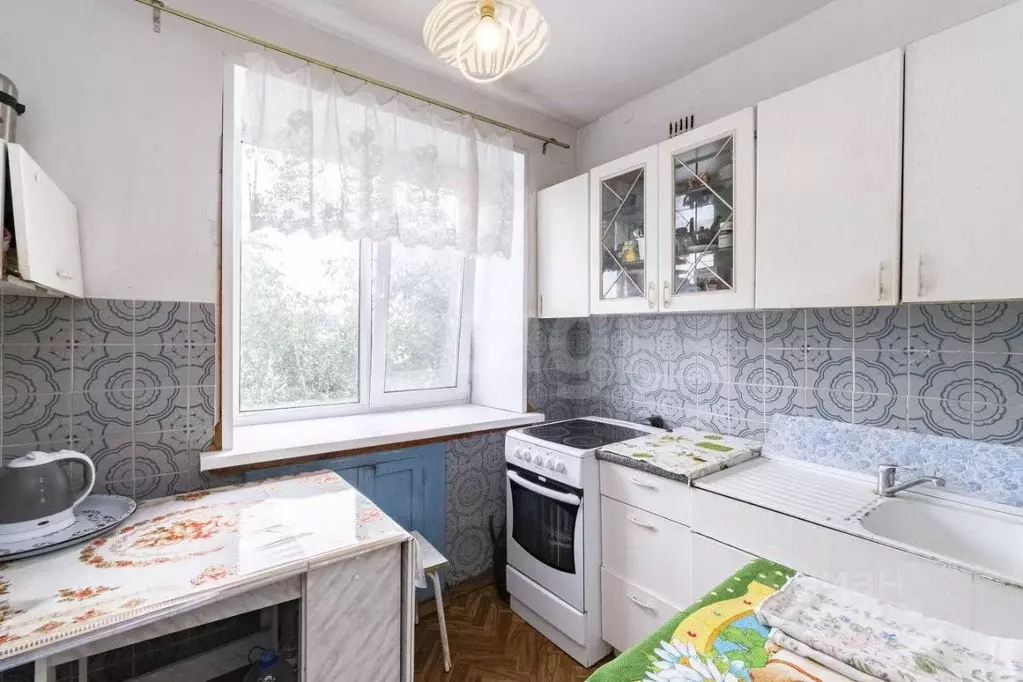 3-к кв. Тюменская область, Тюмень ул. Парфенова, 17 (61.1 м) - Фото 1