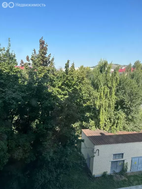 3-комнатная квартира: Октябрьский, улица Горького, 15 (81.3 м) - Фото 1