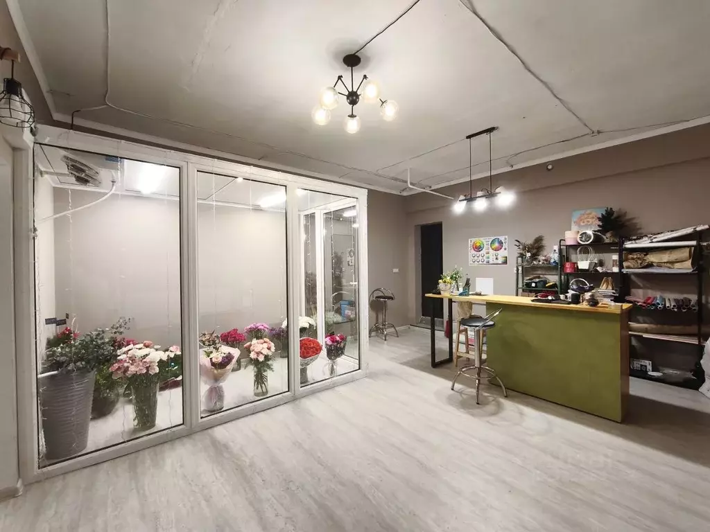 Торговая площадь в Татарстан, Казань ул. Рахимова, 19 (41 м) - Фото 1