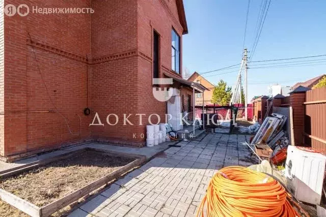 Дом в Новосибирск, Листопадная улица, 5 (212 м) - Фото 1