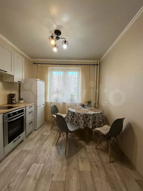 2-к. квартира, 55 м, 4/10 эт. - Фото 1
