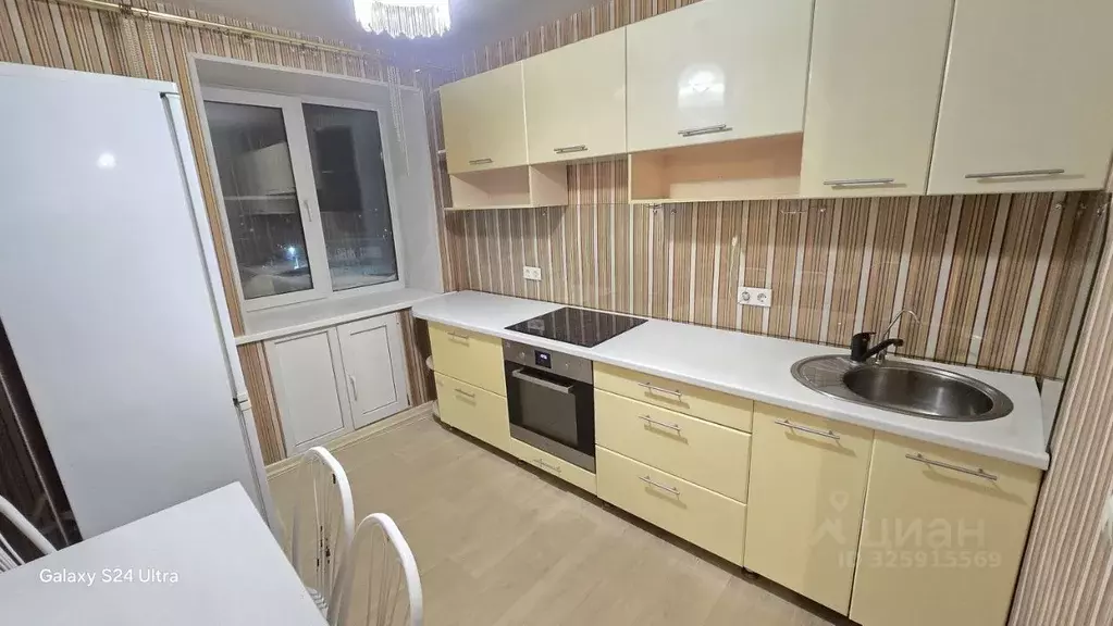 3-к кв. Кемеровская область, Кемерово ул. Радищева, 15 (70.0 м) - Фото 1