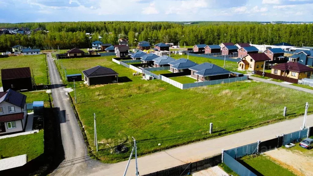 Участок в Московская область, Домодедово КП Рэд тер., 43 (8.4 сот.) - Фото 0