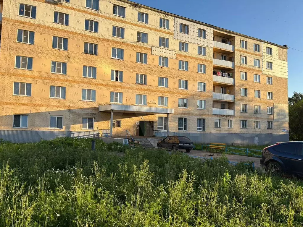Комната 17,5 м в 8-к., 2/5 эт. - Фото 0