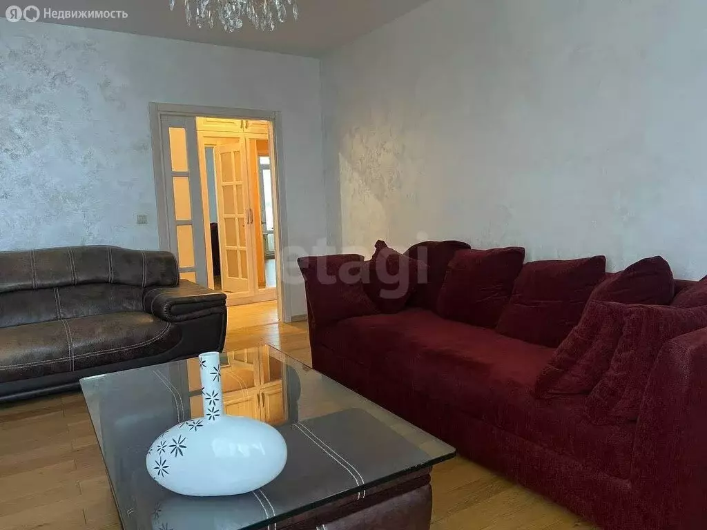 2-комнатная квартира: Тюмень, улица Федюнинского, 30к2 (60 м) - Фото 1