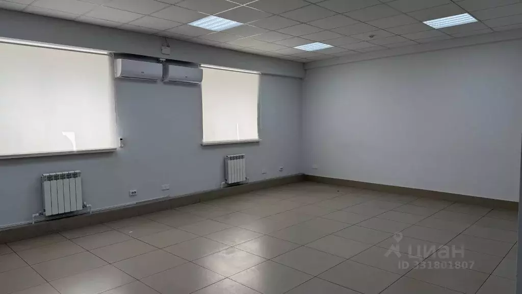 Офис в Татарстан, Казань ул. Мазита Гафури, 50к6 (42 м) - Фото 1