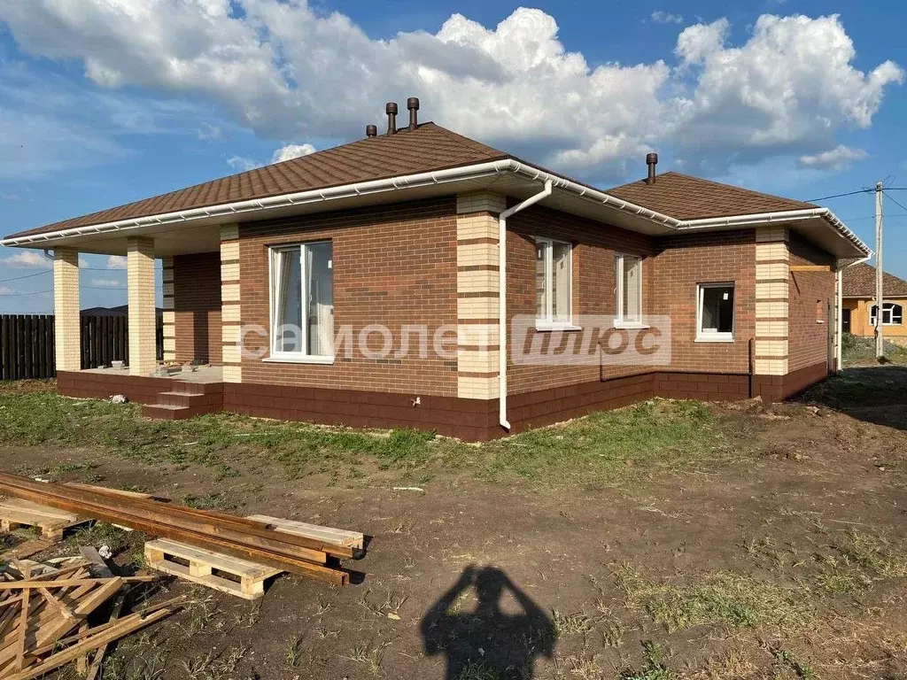 Дом в Белгородская область, Белгородский район, Разумное рп ул. ... - Фото 1