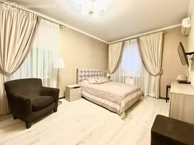 3-комнатная квартира: Краснодар, Черкасская улица, 81 (116.3 м) - Фото 1