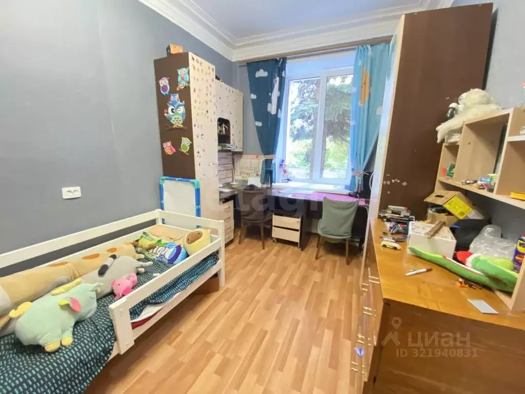 3-к кв. Брянская область, Брянск ул. Фокина, 27/43 (67.3 м) - Фото 0