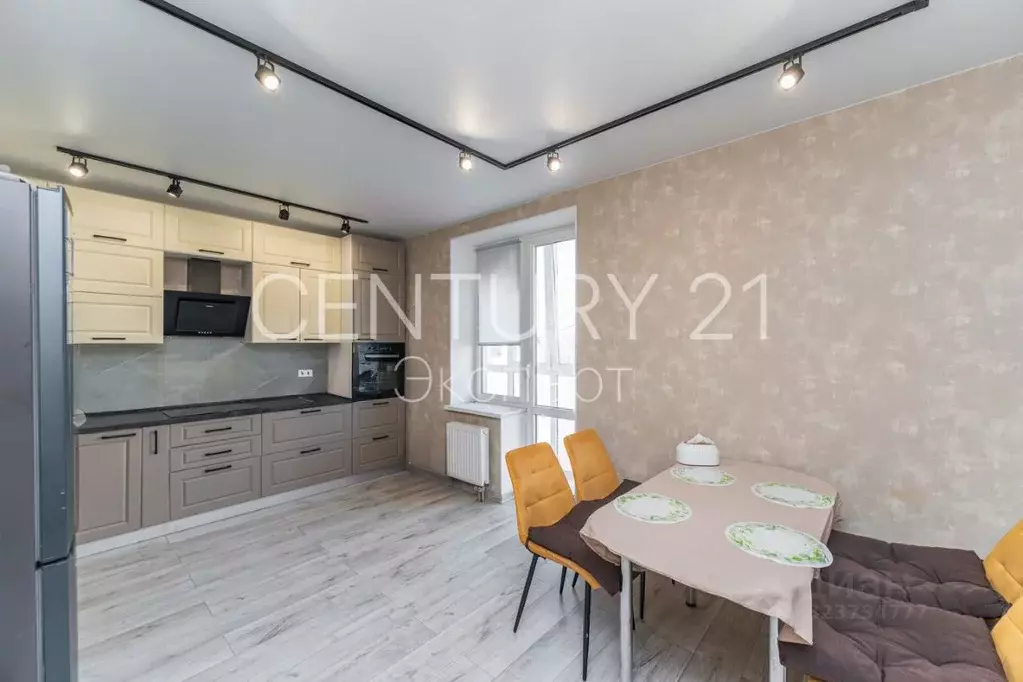 3-к кв. Калининградская область, Калининград бул. Борисовский, 11 ... - Фото 1