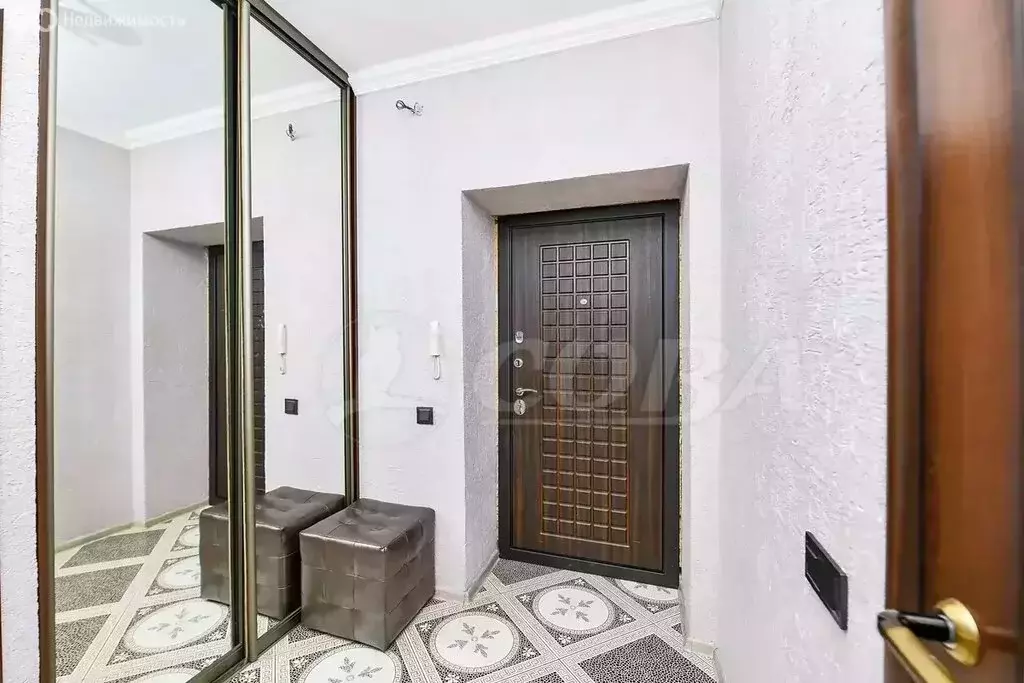 1-комнатная квартира: Тюмень, улица Революции, 228к4 (41 м) - Фото 1