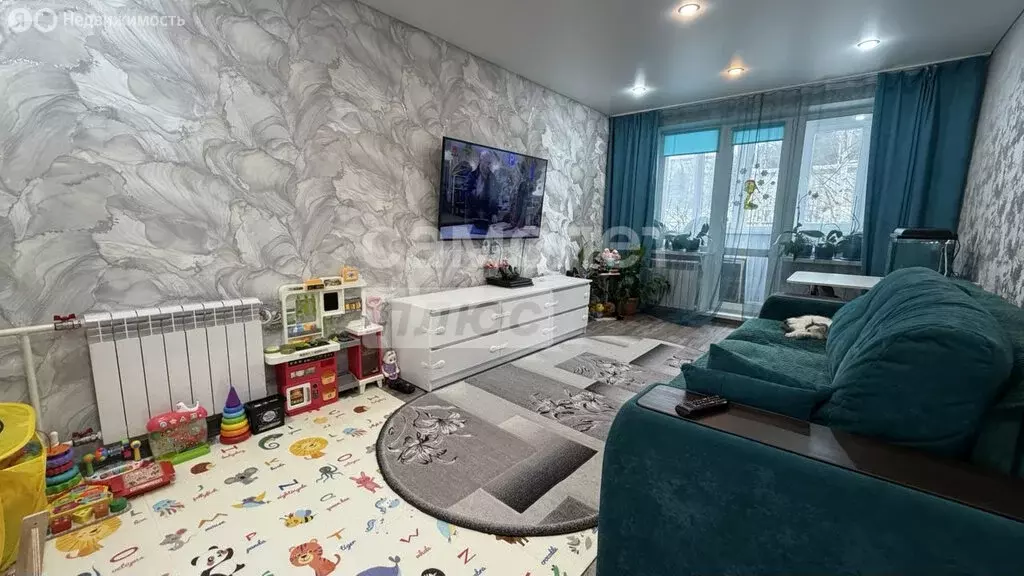 3-комнатная квартира: Златоуст, улица имени М.С. Урицкого, 15 (61.5 м) - Фото 2