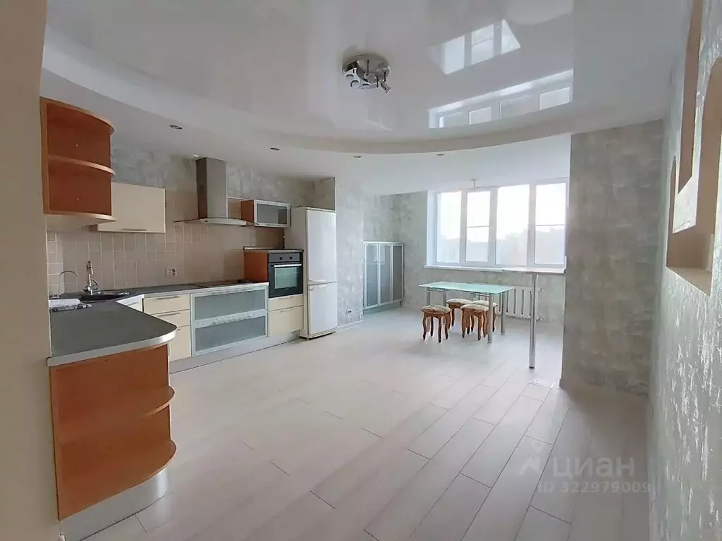 2-к кв. Чувашия, Чебоксары просп. Максима Горького, 26 (99.7 м) - Фото 1