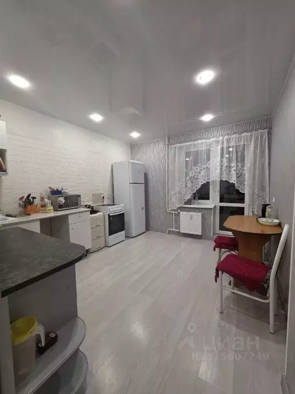 3-к кв. Вологодская область, Череповец ул. Максима Горького, 3 (61.7 ... - Фото 1