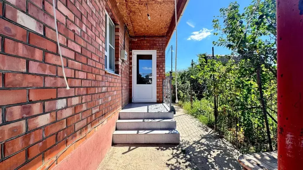 Дом в Астраханская область, Астрахань ул. 6-я Котельная, 22 (75 м) - Фото 2