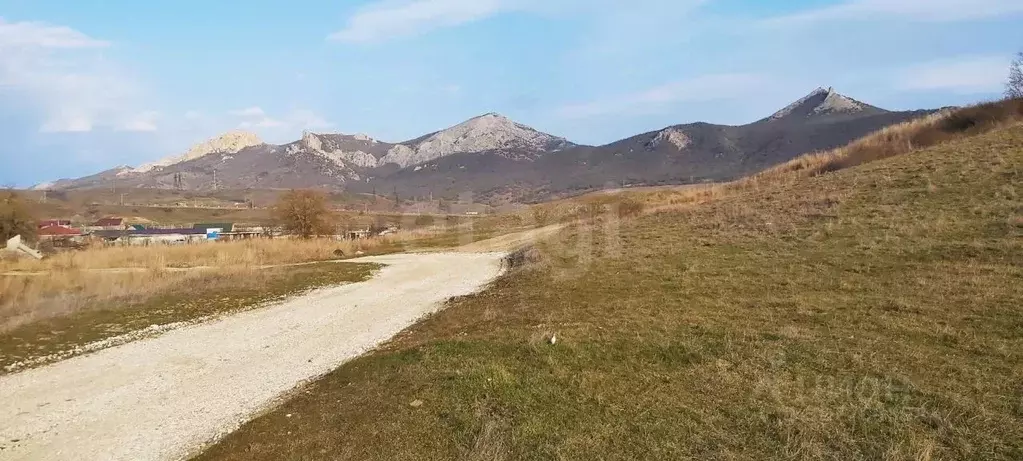 Участок в Крым, Феодосия муниципальный округ, Щебетовка пгт ул. Ленина ... - Фото 1