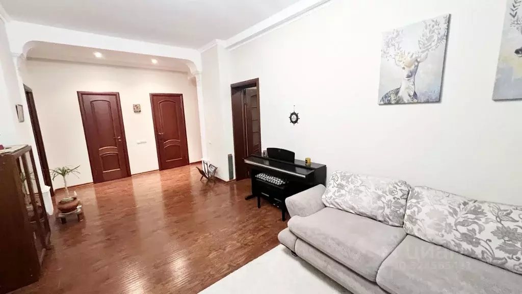 3-к кв. Башкортостан, Уфа ул. Октябрьской Революции, 9 (94.8 м) - Фото 2