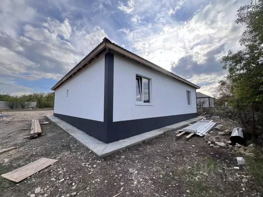 Дом в Крым, Симферопольский район, с. Трудовое ул. Зеленая (125 м) - Фото 2