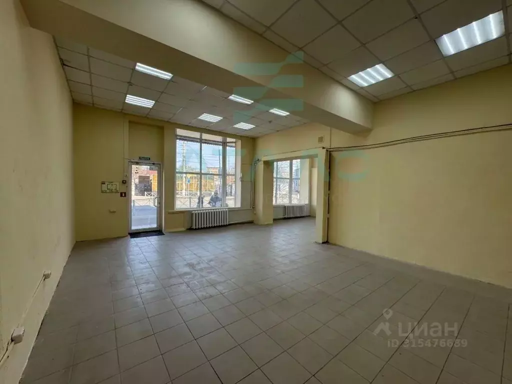 Торговая площадь в Крым, Симферополь ул. Козлова, 112 (86 м) - Фото 1